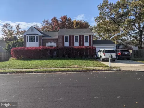 2102 Maleady Dr, Herndon, VA 20170