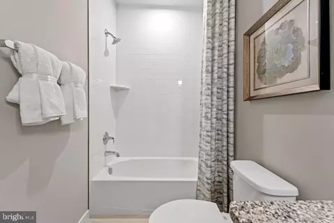 2472 Metrobus Aly, Herndon, VA 20171 photo 29