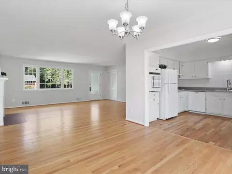 7711 Elgar St, Springfield, VA 22151 photo 11