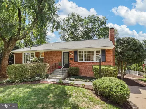 7711 Elgar St, Springfield, VA 22151 photo 2