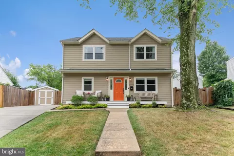 3003 Elmwood Dr, Alexandria, VA 22303