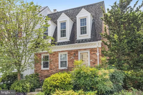 6759 Towne Lane Rd, Mclean, VA 22101
