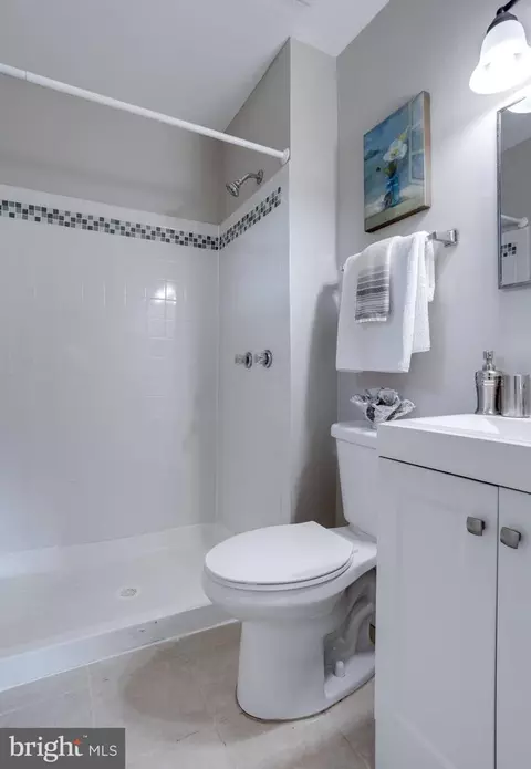 Bath - 5529 Southampton Dr, Springfield, VA 22151 photo 1 of 2