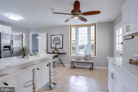 Entry Way - 5529 Southampton Dr, Springfield, VA 22151 photo 2 of 2