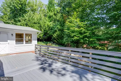 Exterior - 5529 Southampton Dr, Springfield, VA 22151 photo 4 of 11