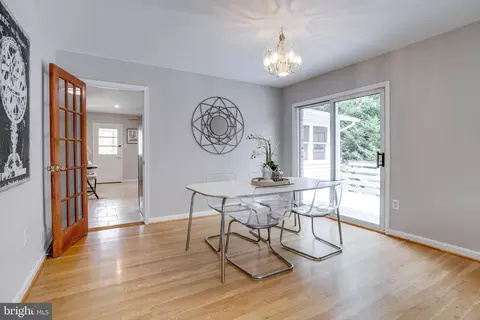 Dining - 5529 Southampton Dr, Springfield, VA 22151 photo 2 of 3