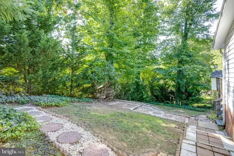 Exterior - 5529 Southampton Dr, Springfield, VA 22151 photo 9 of 11