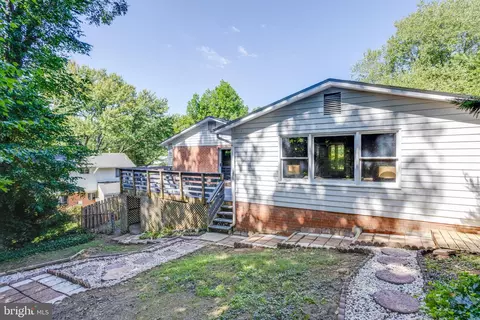 Exterior - 5529 Southampton Dr, Springfield, VA 22151 photo 5 of 11