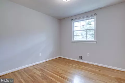 Bedroom - 5529 Southampton Dr, Springfield, VA 22151 photo 2 of 3