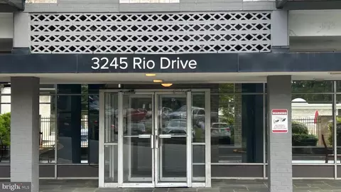 3245 Rio Dr #813, Falls Church, VA 22041