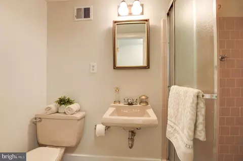 2500 E Meredith Dr, Vienna, VA 22181 photo 39