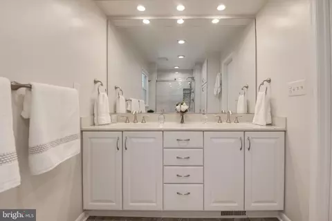 2500 E Meredith Dr, Vienna, VA 22181 photo 29