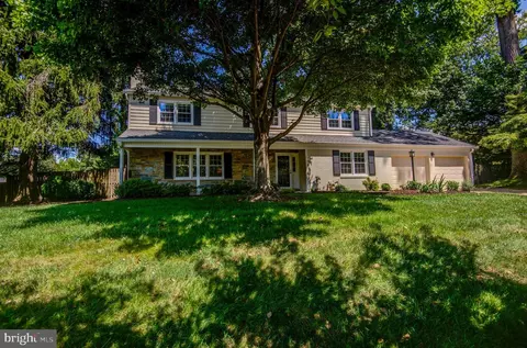 2500 E Meredith Dr, Vienna, VA 22181 photo 3
