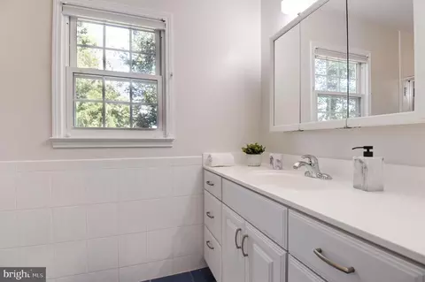 2500 E Meredith Dr, Vienna, VA 22181 photo 34