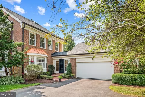 7236 Evans Mill Rd, Mclean, VA 22101