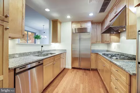 Kitchen - 1450 Emerson Ave #204, Mclean, VA 22101 photo 1 of 5
