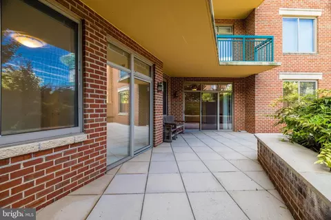 Exterior - 1450 Emerson Ave #204, Mclean, VA 22101 photo 2 of 10