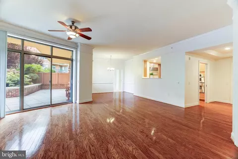 Living - 1450 Emerson Ave #204, Mclean, VA 22101 photo 5 of 16