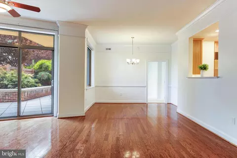 Living - 1450 Emerson Ave #204, Mclean, VA 22101 photo 11 of 16