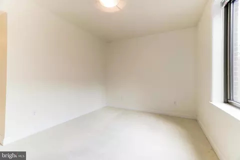 Bedroom - 1450 Emerson Ave #204, Mclean, VA 22101 photo 6 of 7