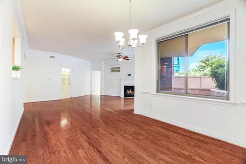 Living - 1450 Emerson Ave #204, Mclean, VA 22101 photo 10 of 16