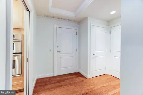 Entry Way - 1450 Emerson Ave #204, Mclean, VA 22101 photo 1 of 7