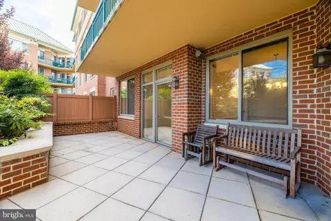 Exterior - 1450 Emerson Ave #204, Mclean, VA 22101 photo 5 of 10