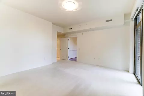 Bedroom - 1450 Emerson Ave #204, Mclean, VA 22101 photo 3 of 7