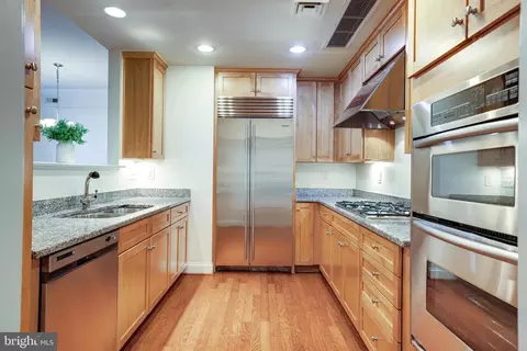 Kitchen - 1450 Emerson Ave #204, Mclean, VA 22101 photo 2 of 5