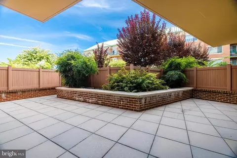 Exterior - 1450 Emerson Ave #204, Mclean, VA 22101 photo 4 of 10