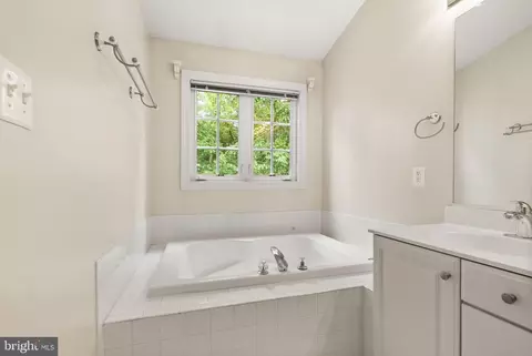 6635 Debra Lu Way, Springfield, VA 22150 photo 25