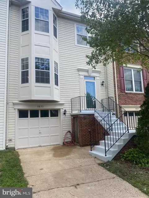 5823 Stream Pond Ct, Centreville, VA 20120