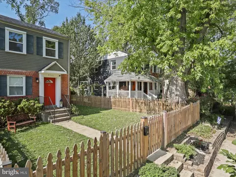 2111 Arlington Ter, Alexandria, VA 22303