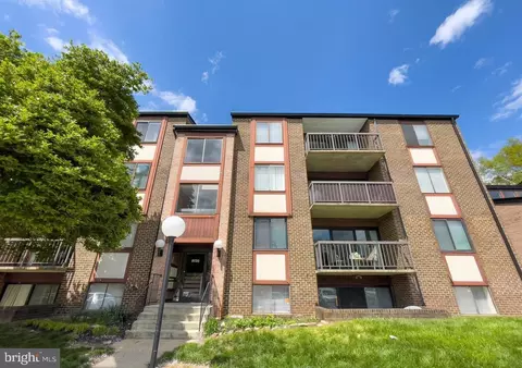 9728 Kingsbridge Dr #303, Fairfax, VA 22031