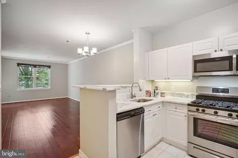 1645 International Dr #109, Mclean, VA 22102