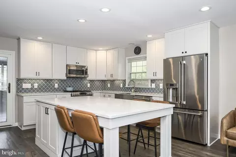 4910 Sprayer Ct, Alexandria, VA 22309