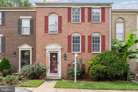7029 Braddock Mews Pl, Springfield, VA 22151