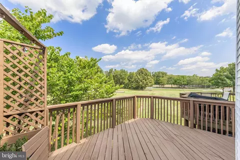 Exterior - 13426 Elevation Ln, Herndon, VA 20171 photo 6 of 19