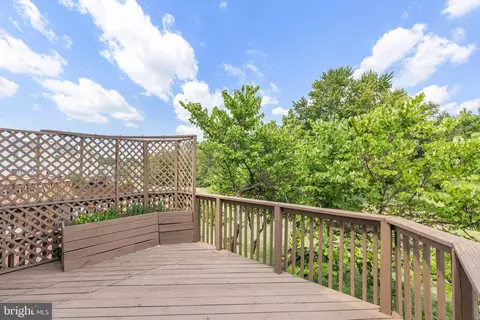 Exterior - 13426 Elevation Ln, Herndon, VA 20171 photo 7 of 19