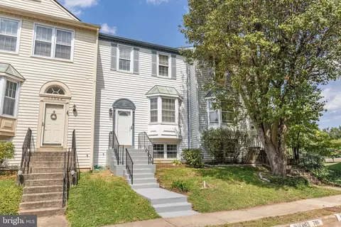 Exterior - 13426 Elevation Ln, Herndon, VA 20171 photo 5 of 19
