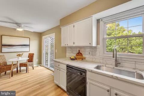 Kitchen - 13426 Elevation Ln, Herndon, VA 20171 photo 6 of 9