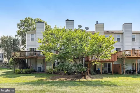 Exterior - 13426 Elevation Ln, Herndon, VA 20171 photo 13 of 19