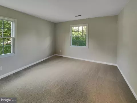 5815 G Rexford Dr #G, Springfield, VA 22152 photo 13