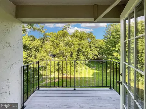 5815 G Rexford Dr #G, Springfield, VA 22152 photo 8