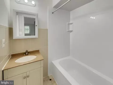 5815 G Rexford Dr #G, Springfield, VA 22152 photo 7