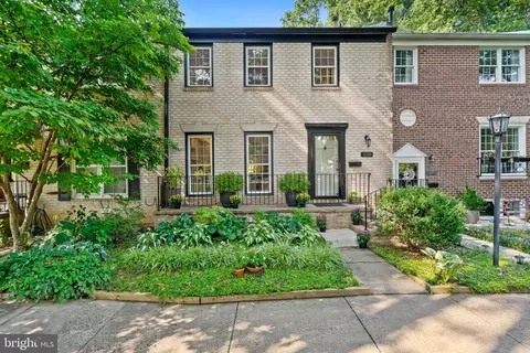 11765 N Shore Dr, Reston, VA 20190