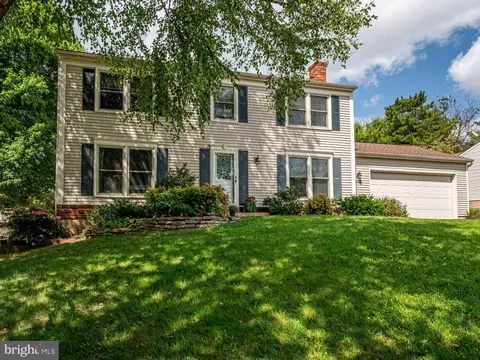 1610 Folley Lick Ct, Herndon, VA 20170