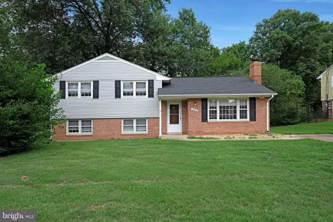 14920 Carlbern Dr, Centreville, VA 20120