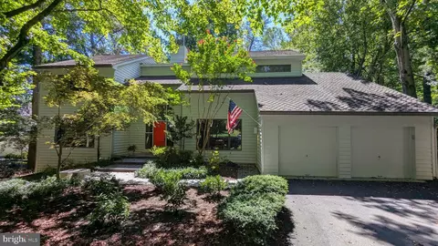 11577 Lake Newport Rd, Reston, VA 20194