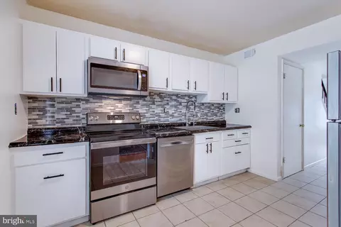 8446 Kitchener Dr, Springfield, VA 22153 photo 12